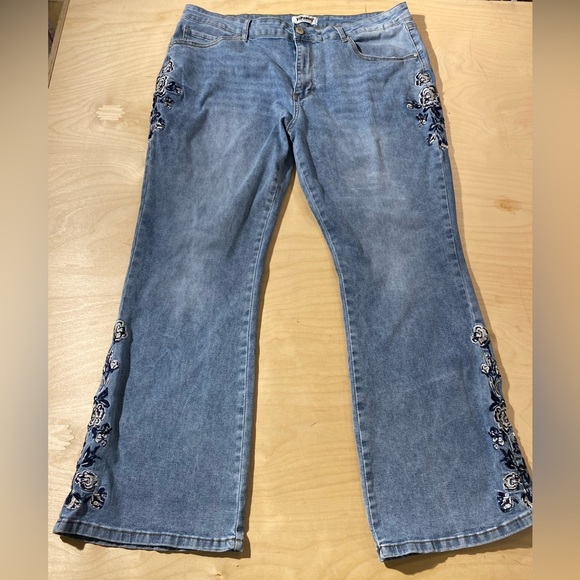 VIP Honey Flare Leg Jeans 4 XL (KK) - Picture 2 of 13